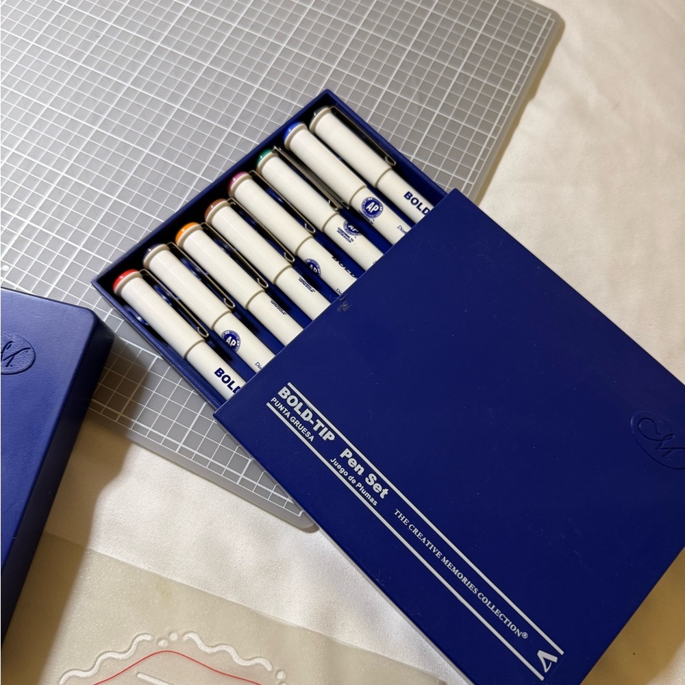 Creative Memories Blue and White Crafting Set - Picture 6 of 6